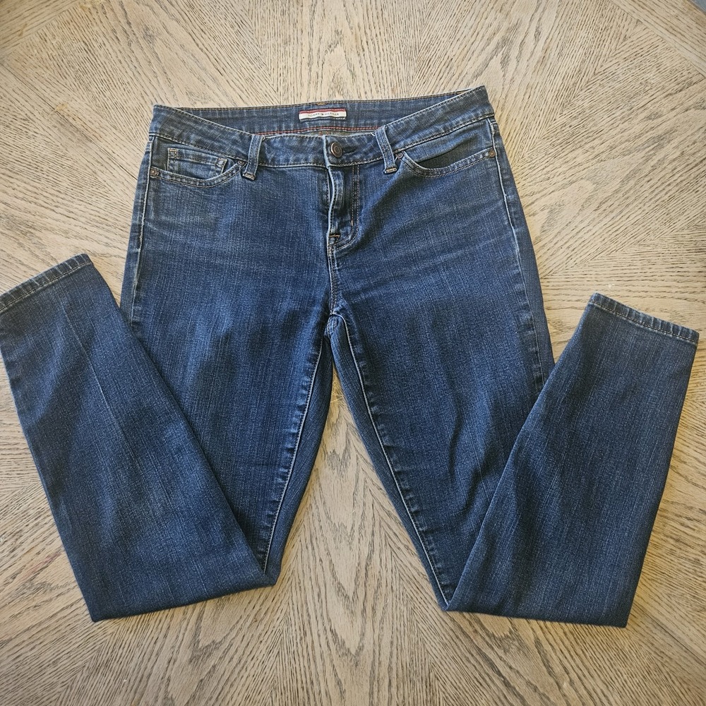 Modern Style Tommy Hilfiger Mid-Rise Skinny Jeans Size 4 |‎ 90s Made Modern